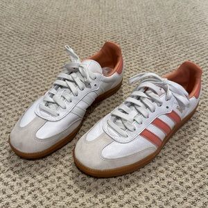 Nearly new Adidas Samba OG size 9 women’s